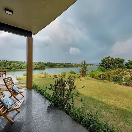 Saffronstays Rose Vineyard: Lakefront Pet-Friendly Villa in Nashik Exterior photo