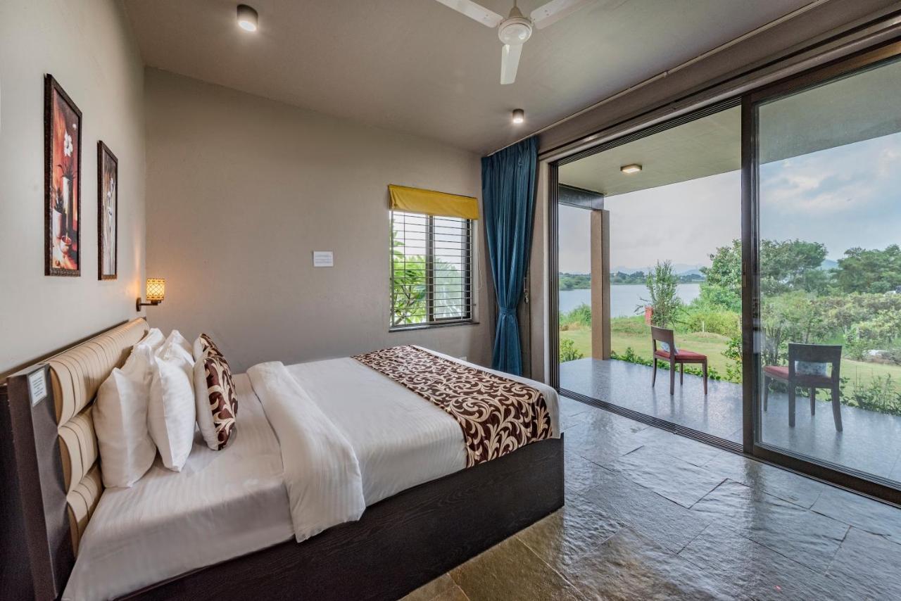 Saffronstays Rose Vineyard: Lakefront Pet-Friendly Villa in Nashik Exterior photo